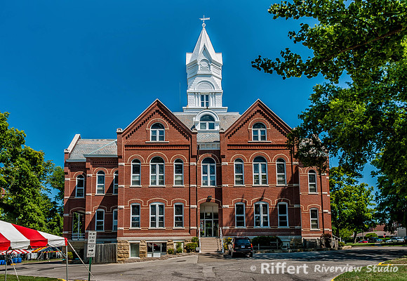 Perry County Courthouse