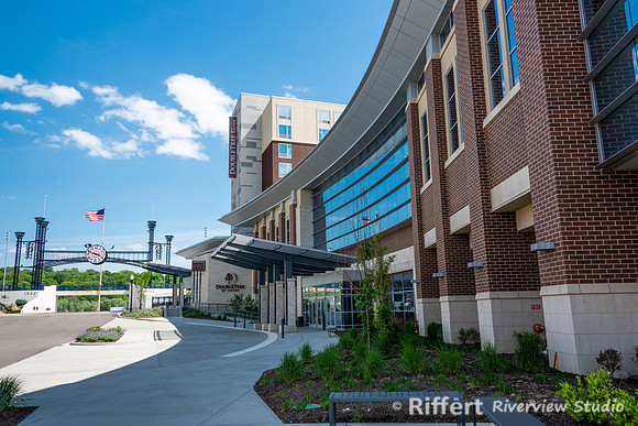 Hilton Doubletree Hotel-3