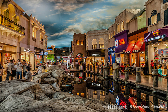 Miracle Mile Shops in Planet Hollywood