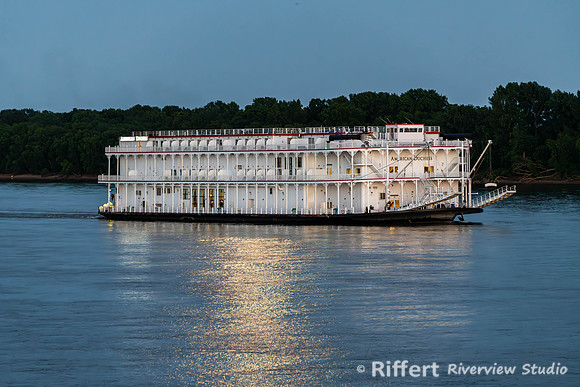 American Duchess on Ohio River