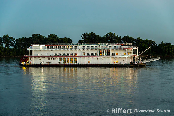 American Duchess on Ohio River