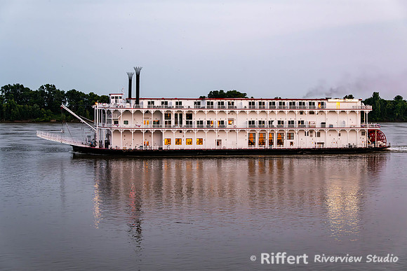 American Duchess on Ohio River