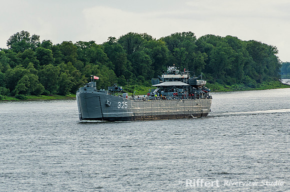 LST 325