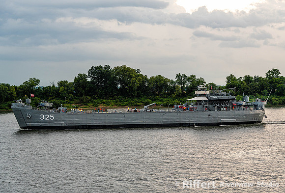 LST 325