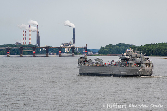 LST 325
