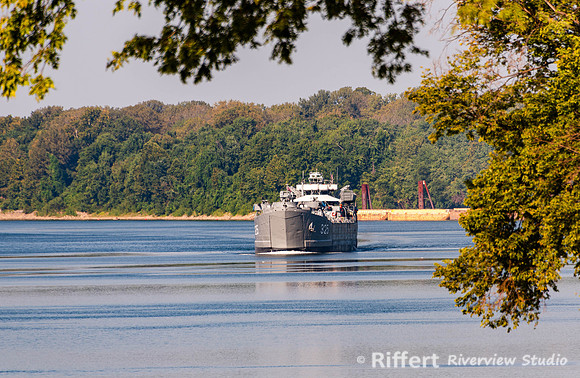 LST 325 passing Through Newburgh