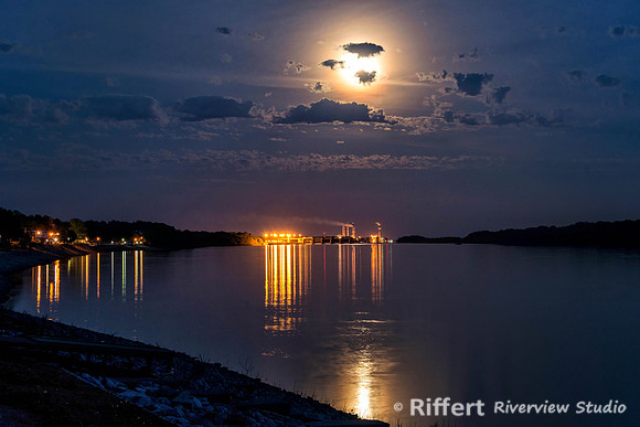 Full Moon over the Ohio